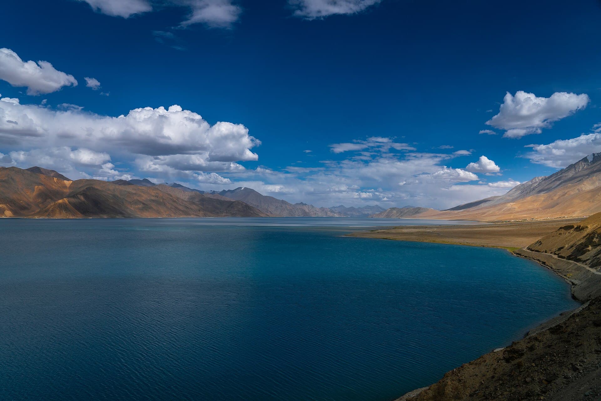 Snow trips to Ladakh & Kashmir — representative scenery